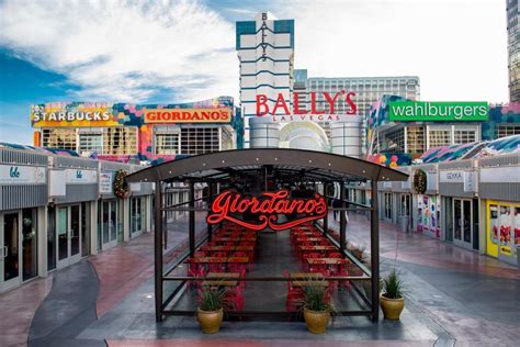 giordano's pizza las vegas strip.